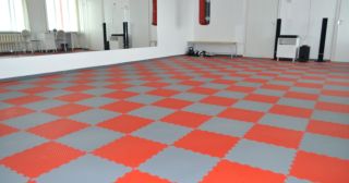 Резиновое покрытие для спортзала Добрянка, цена от 891 руб.